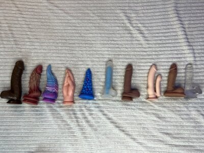 MiaEuphoria_ My toys Pic 3