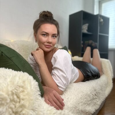 AgataShulll - Stripchat Lovense Cam2cam Cowgirl Girl 