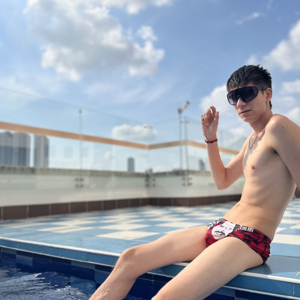 luck__090 from stripchat