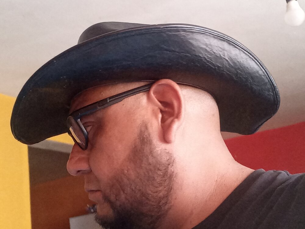 FlickedVertigo's Offline XXX Chat