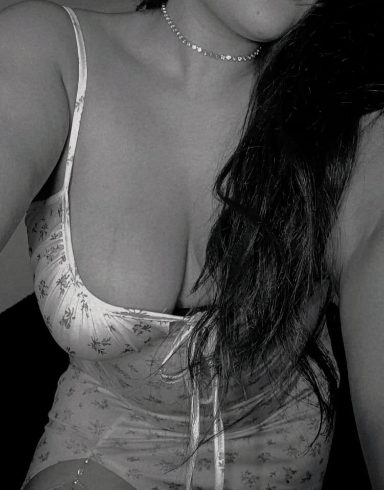 iluvcams.com kamala_khan_tx livesex profile in large cams