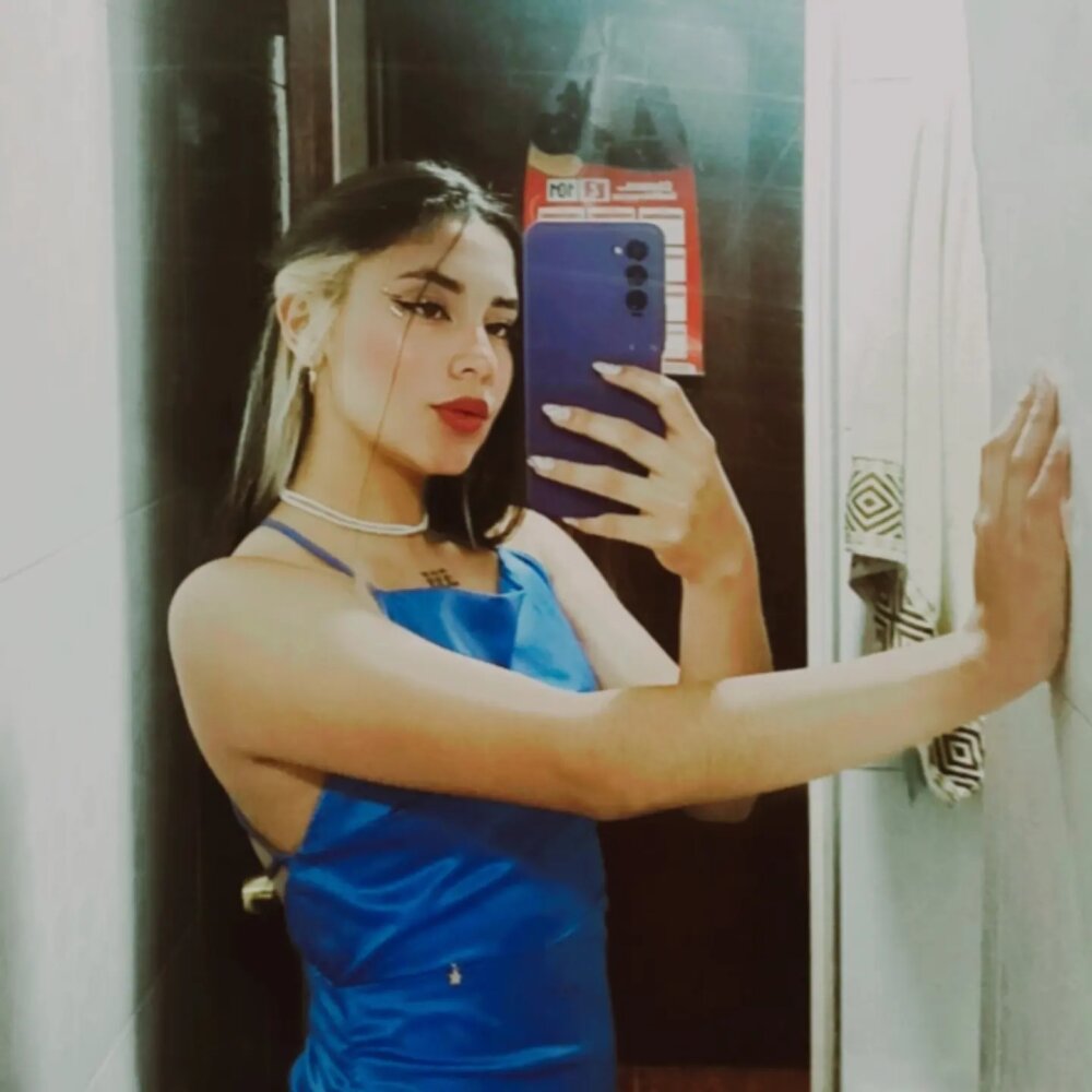 Live sex webcam photo for Lia_14_ #289992056