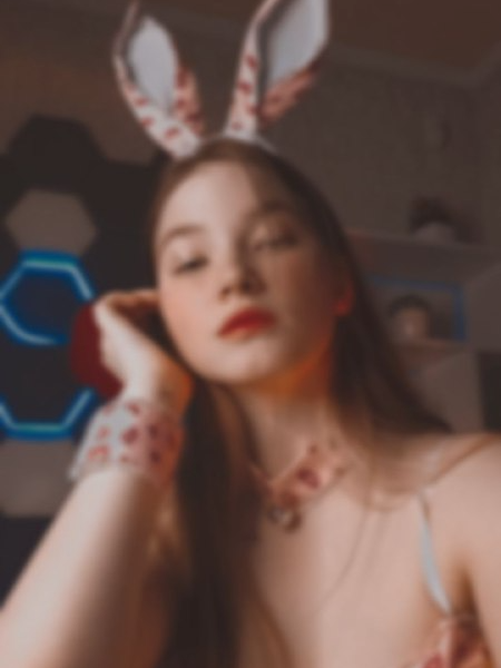 Live sex webcam photo for erikabrian #289988694