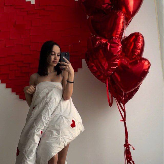 Eva__Allen