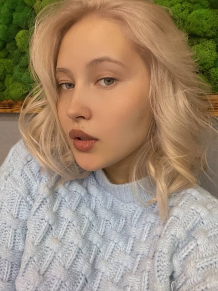 KatieButler 🌱 live naked stream