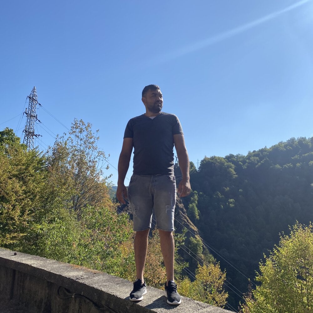alinbaiatulr from stripchat