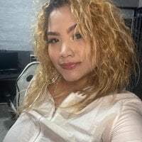mile_kanee's Offline Chat Room