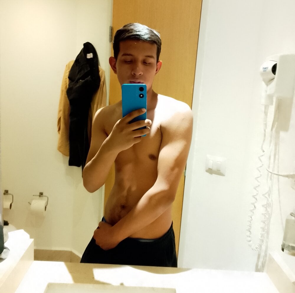 trujillodelau4u from stripchat