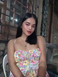 Lorainnelustts's webcam live show