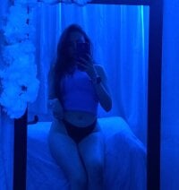 EmilieThorne's webcam live show