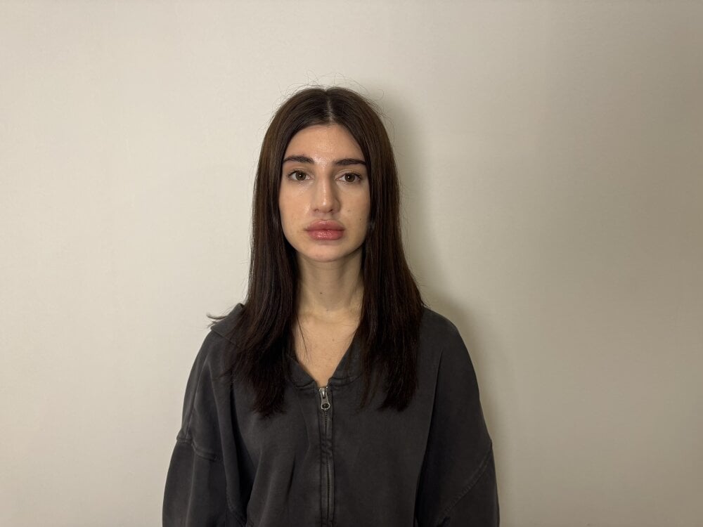 6livesex.com faithdriscoll livesex profile in white-hair cams