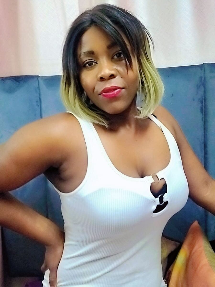 Sweet_berry001 👷 naked cam chat