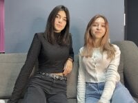 ArianeYvetell's Offline Chat Room