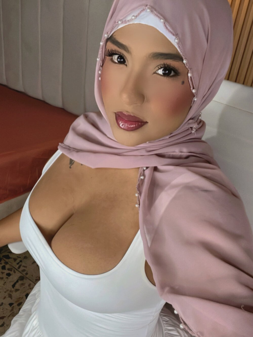 elivecams.com amira-zahra livesex profile in middle-east cams