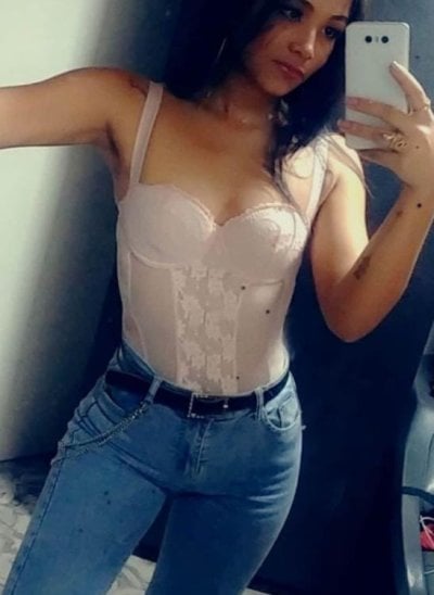 Ellie_Ebony Female Middlepricedprivates Online Cam Strip