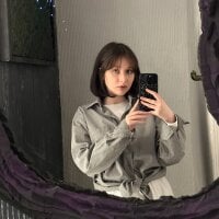 Yoywell's webcam live show