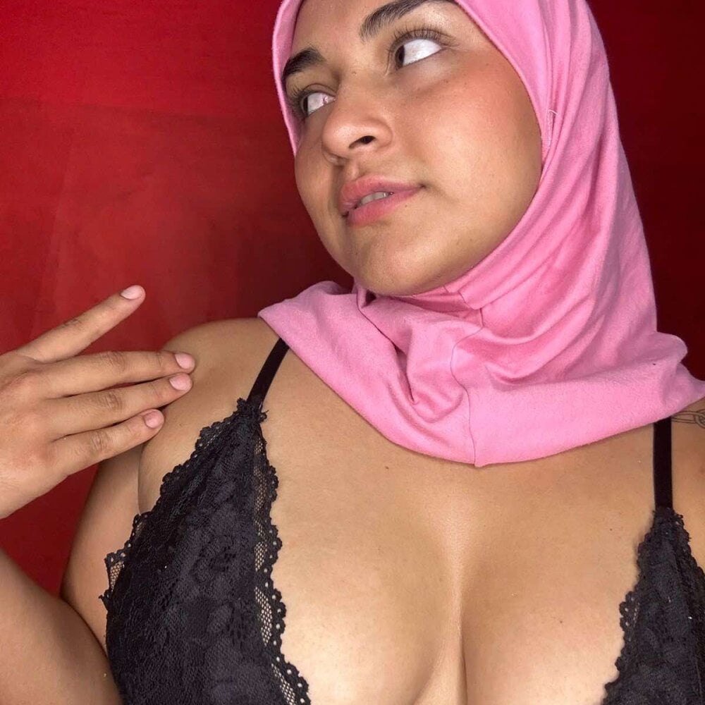 badgirlwebcam.com celestskyy livesex profile in other cams