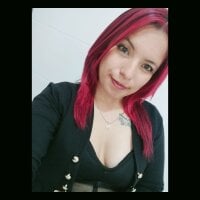 Yessi_hot69's Offline Chat Room