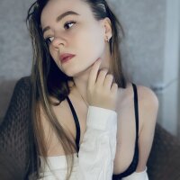 Rina_liiii's Offline XXX Chat