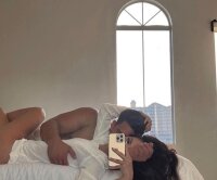 hot-rupali22's Offline Chat Room