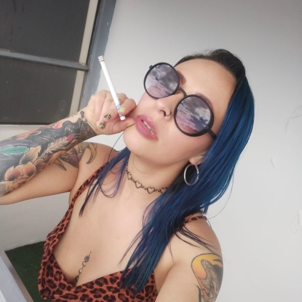 Freyla-Night 🚘 free live webcam