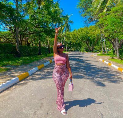 Ebony_essence Avatar