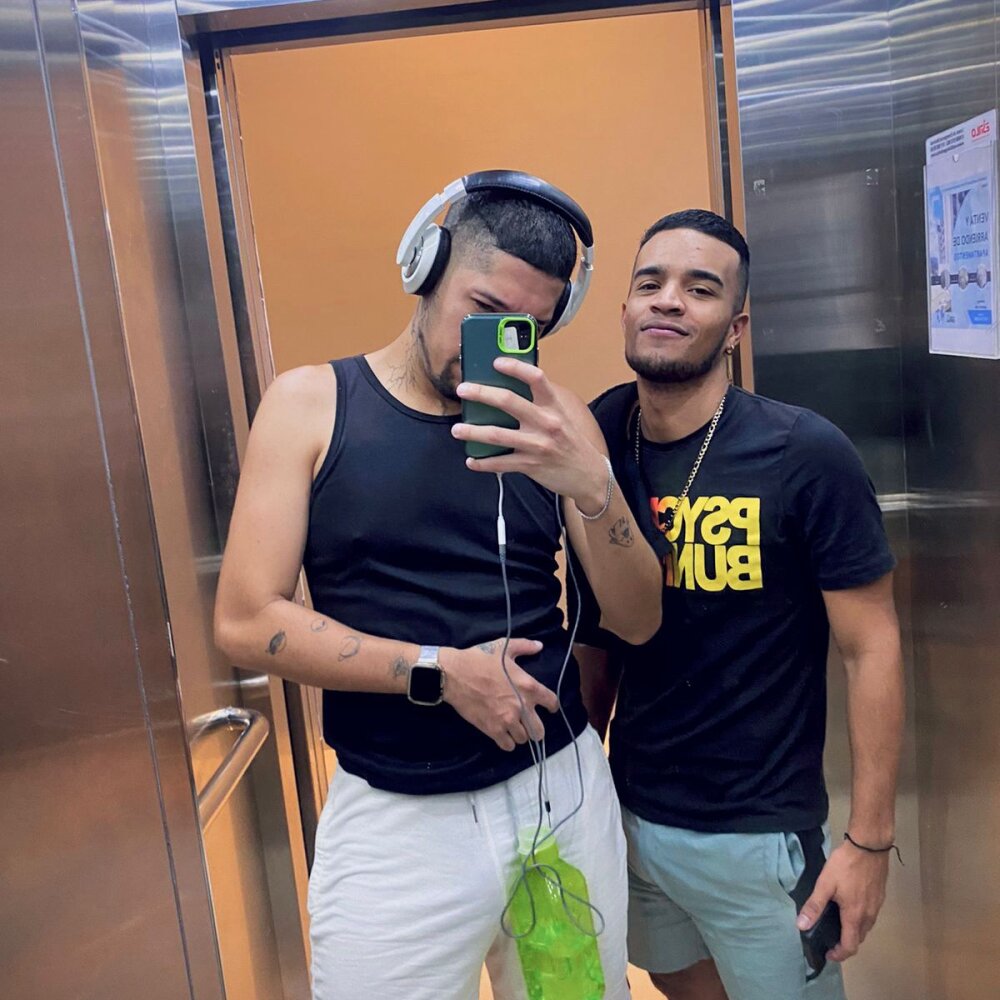 2_boys_bigcock_