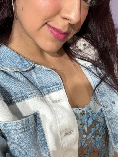 Isa-Jones - Stripchat Teen Glamour Lovense Girl 