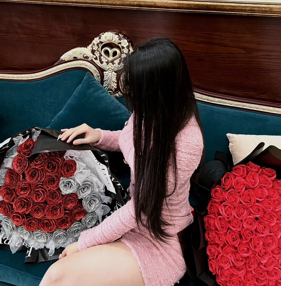 Live sex webcam photo for Lyly-Mayu #289983463