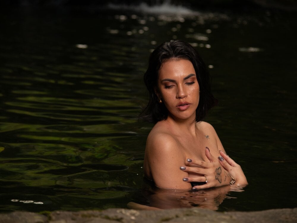 iluvcams.com andivasquez livesex profile in spanish cams