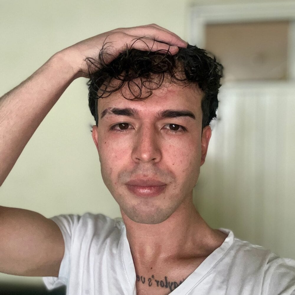 derek13_ profile