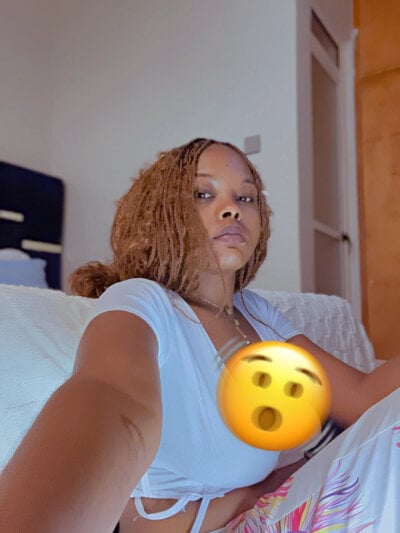 Dellah27 - big tits blowjob