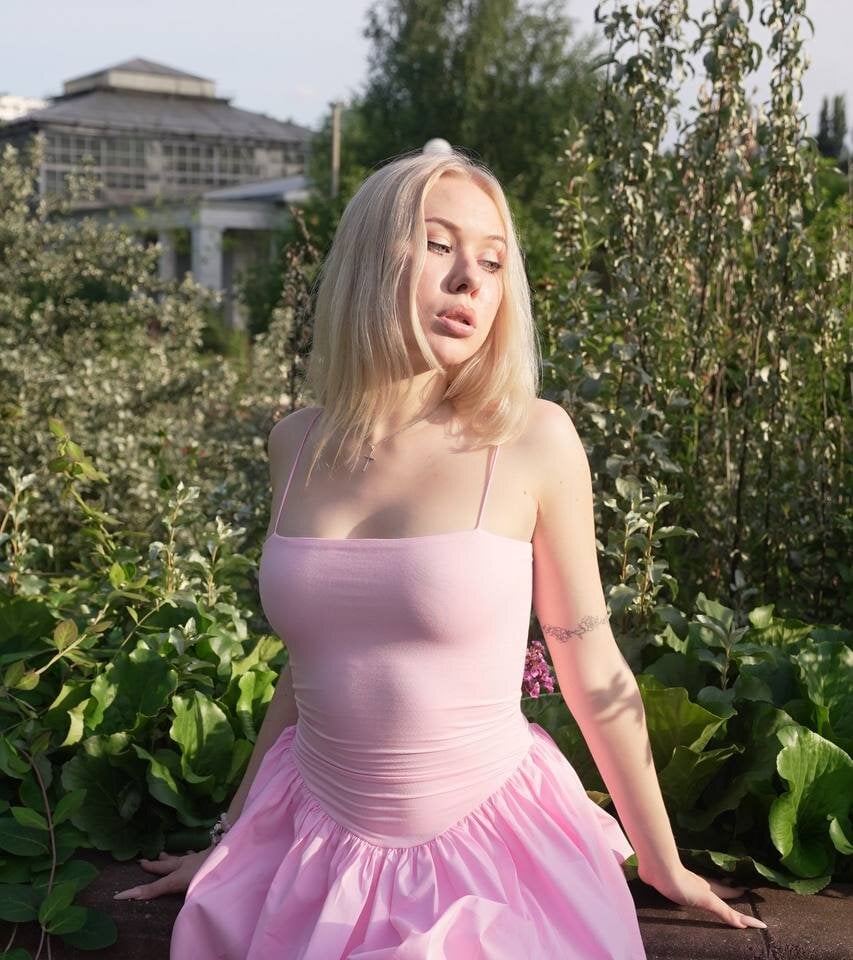 chatnmate.com aprilchambers livesex profile in russian cams