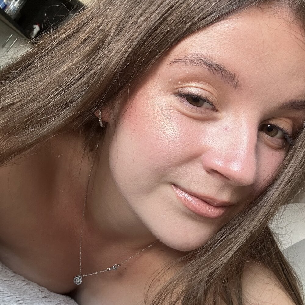 EvelinLow profile