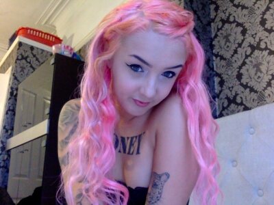 LucyLuxee19 private show