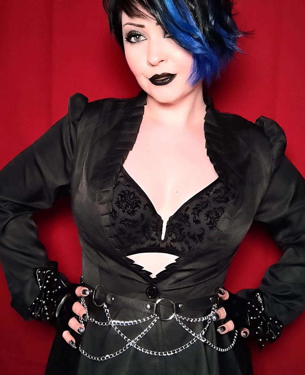 HardCelia's Offline Chat Room