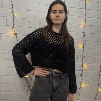 SuzyGarasha Adlı Modelin Canlı XXX Sohbeti