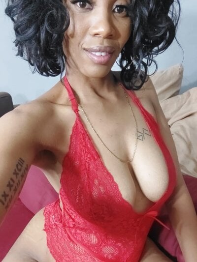 Kiaralane_xx on StripChat
