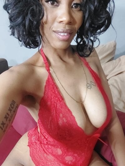 Kiaralane_xx on StripChat