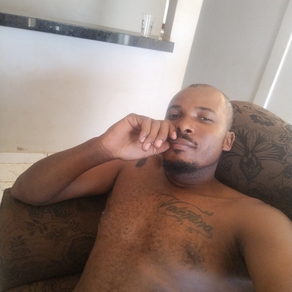 leonam222 from stripchat
