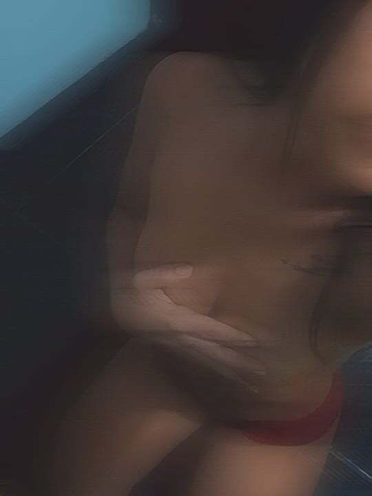 valentina_more's Offline XXX Chat