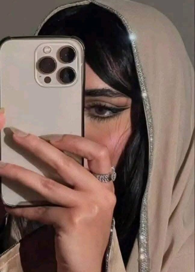 Ahlame-lmalika's Offline XXX Chat
