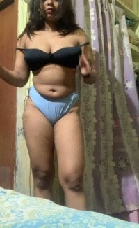 Bengali_queen7's Offline Chat Room