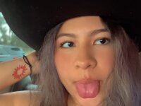 Tinybootylatina's Offline XXX Chat