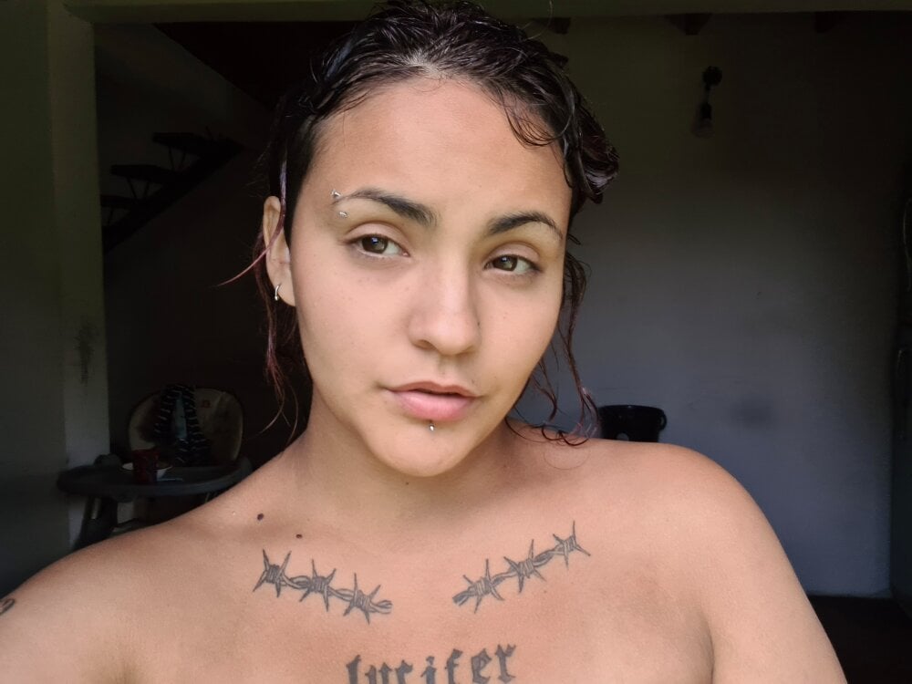 Live sex webcam photo for Amysixxx #291012790