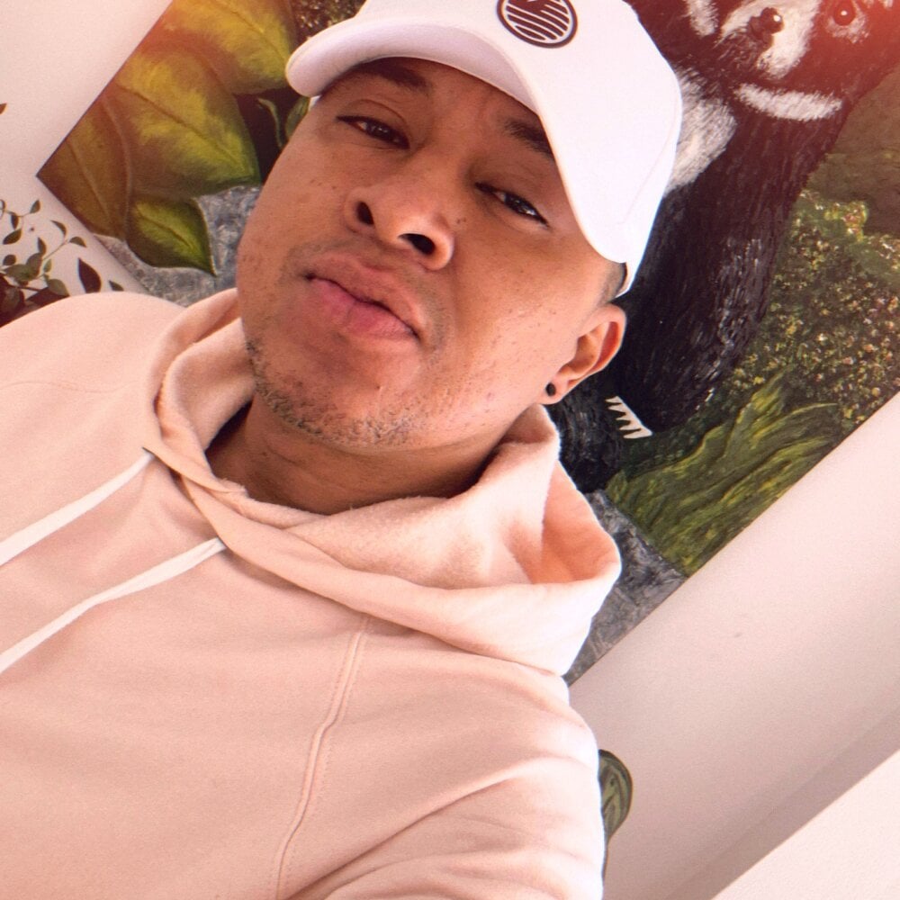 artubear from stripchat