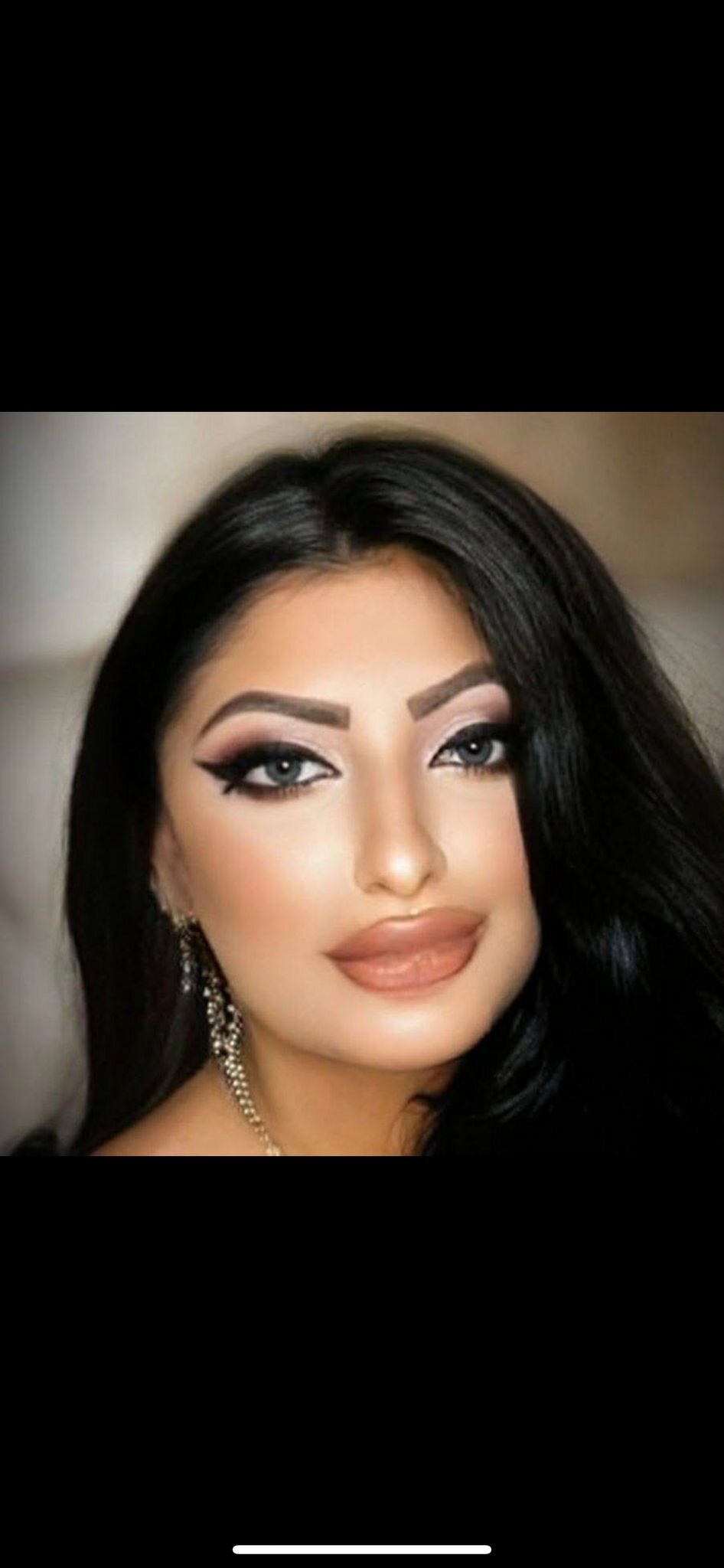 busty_sarra