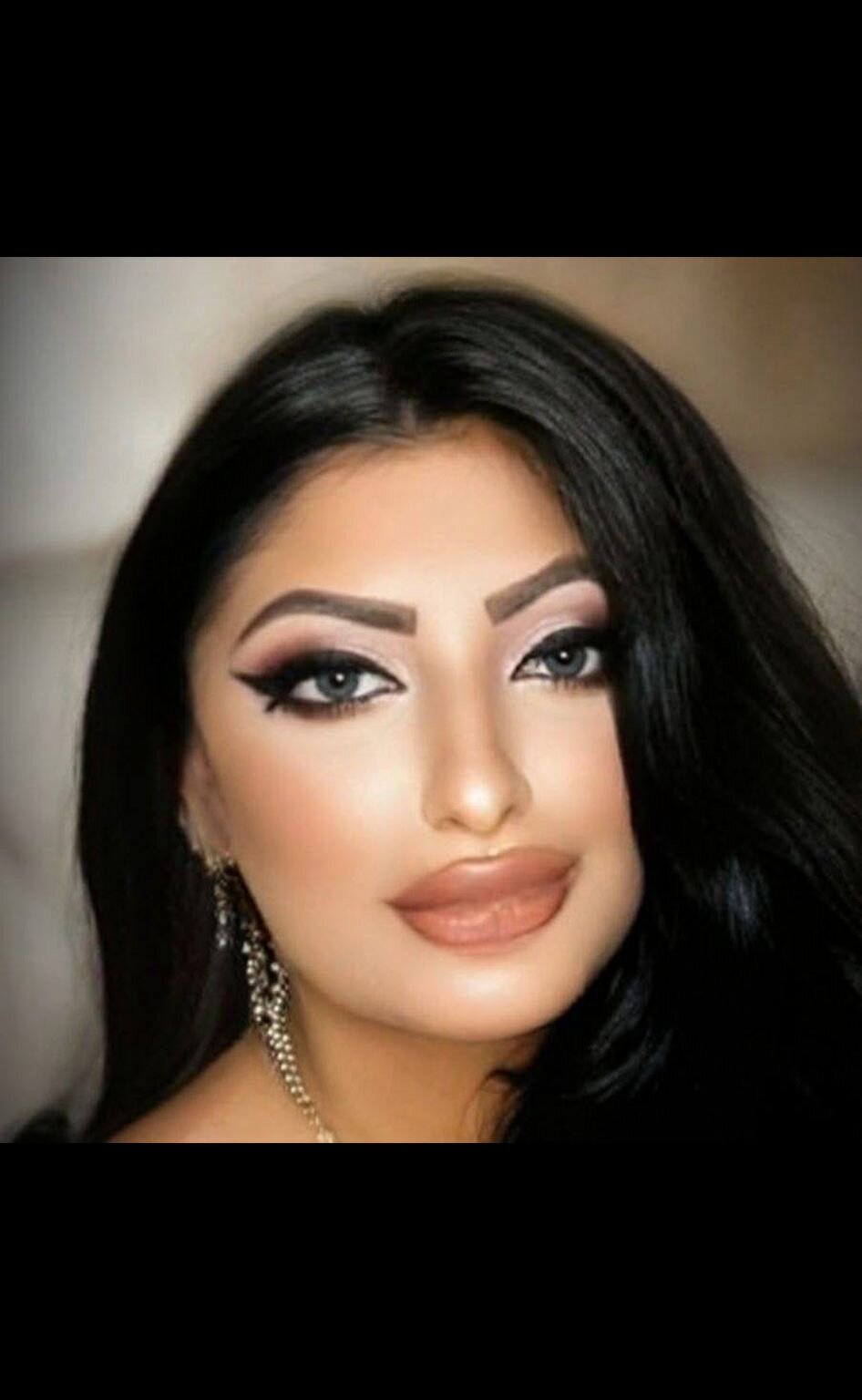 busty_sarra
