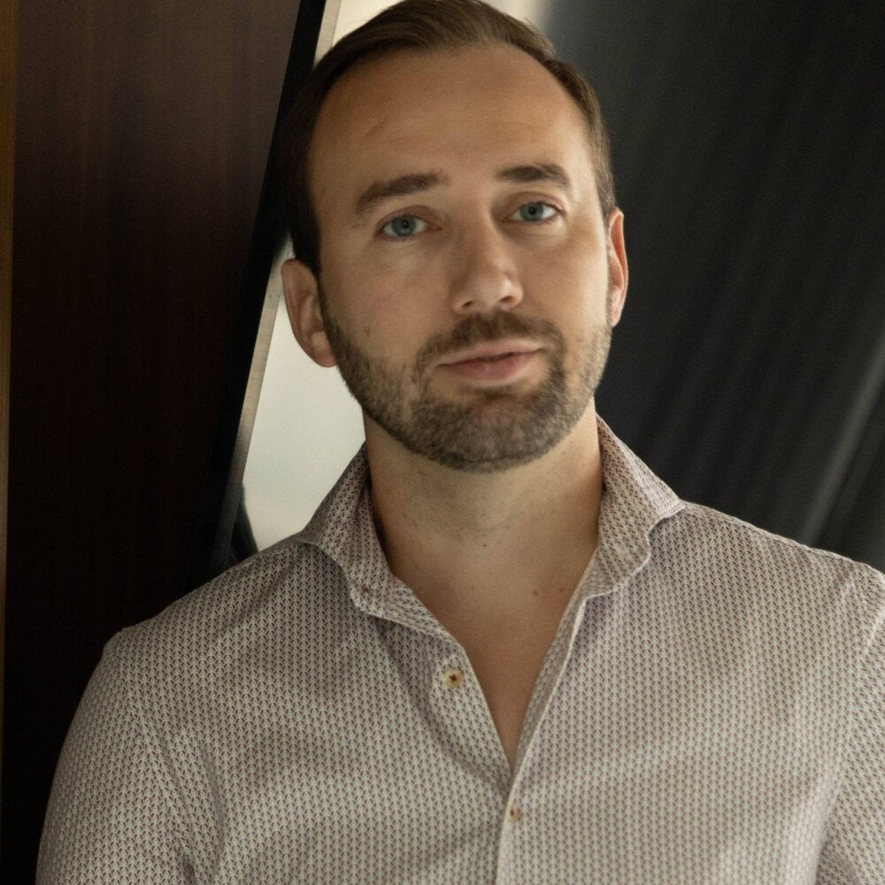 Arvernyx Adlı Modelin Çevrimdışı XXX Sohbeti