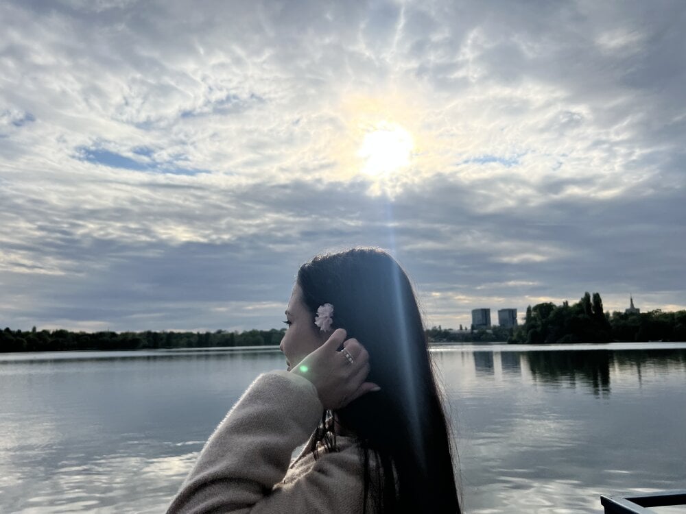 sexcam3d.net marialove221 livesex profile in between-the-possible-and-the-unforgettable cams